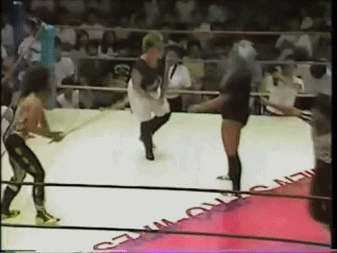 Aja Kong & Bison Kimura vs. Bull Nakano & Grizzy Iwamoto (AJW Survival Shout In Korakuen, 8/19/90)